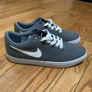 Nike Women’s Board Shoes